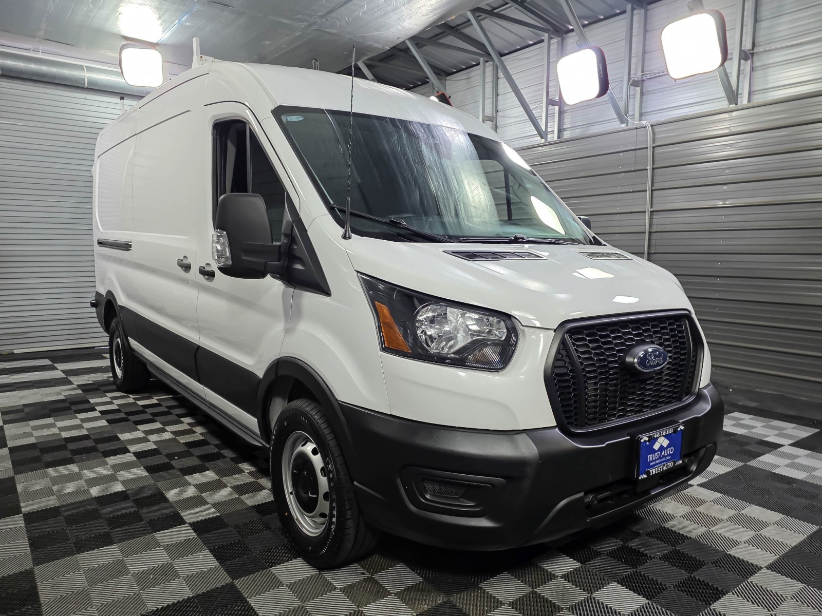 Used 2023 Ford Transit 250 - photo 6