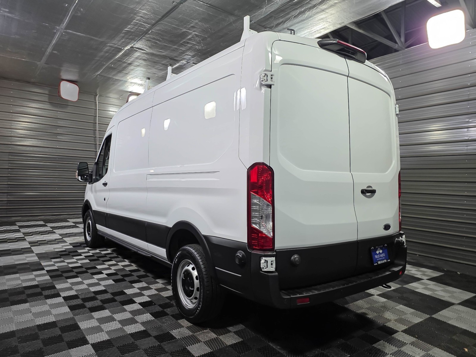 Used 2023 Ford Transit 250 - photo 9