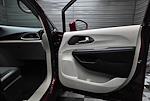 2017 Chrysler Pacifica FWD Minivan for sale #795604A_1 - photo 15