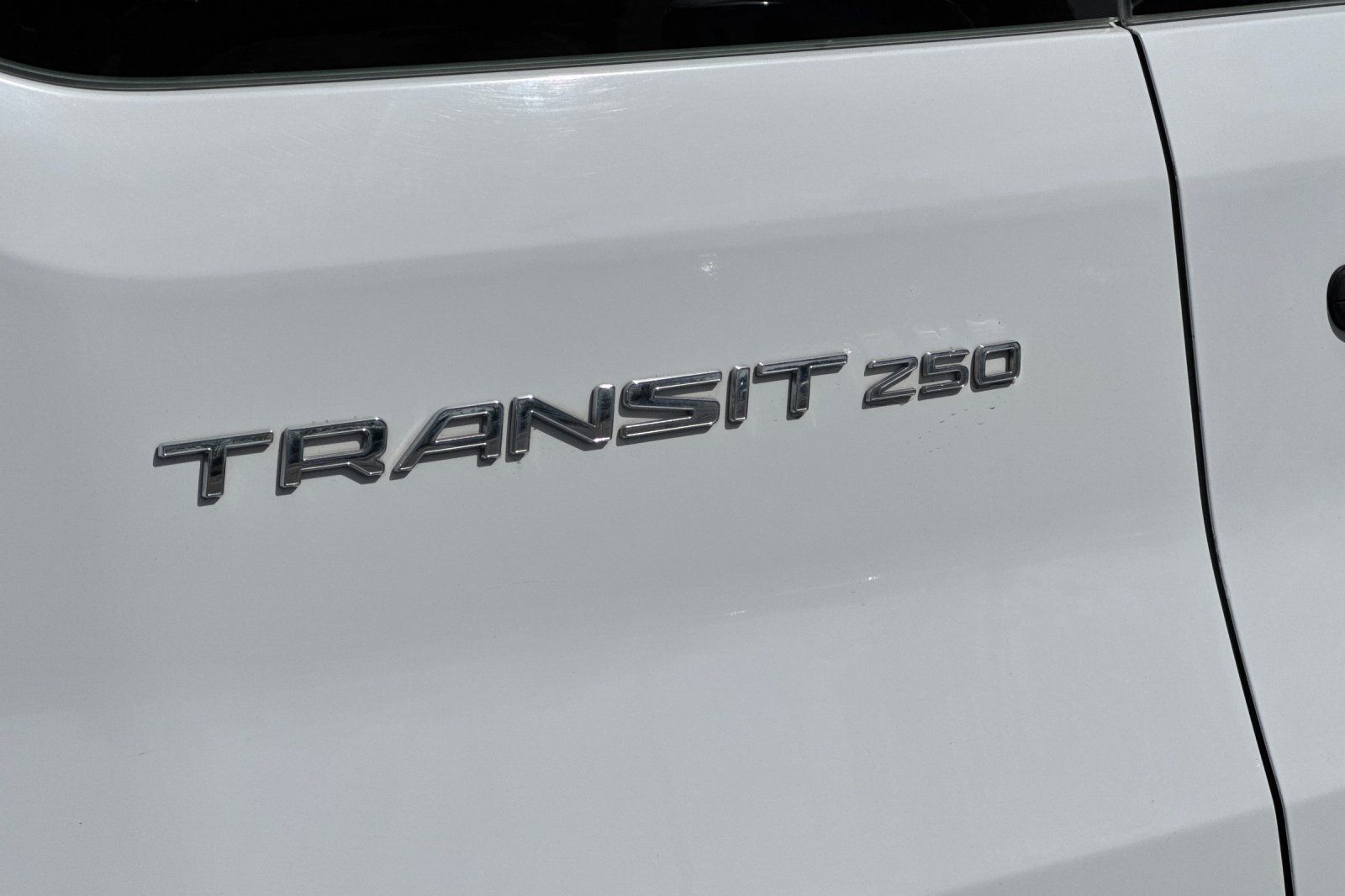 Used 2018 Ford Transit 250 - photo 16