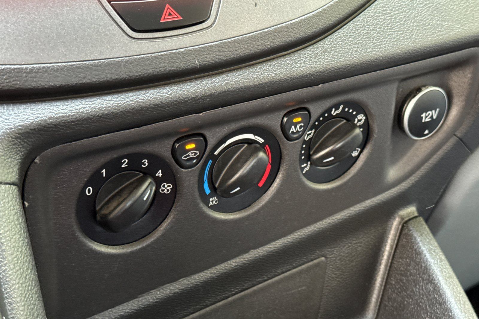 Used 2018 Ford Transit 250 - photo 25
