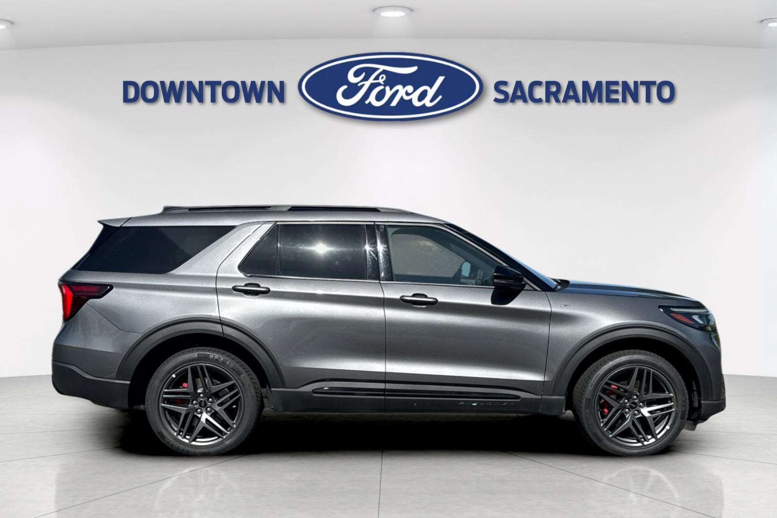 Used 2025 Ford Explorer - photo 12