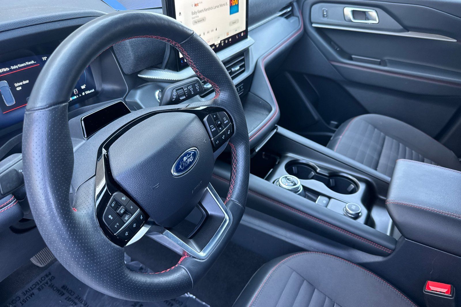 Used 2025 Ford Explorer - photo 17
