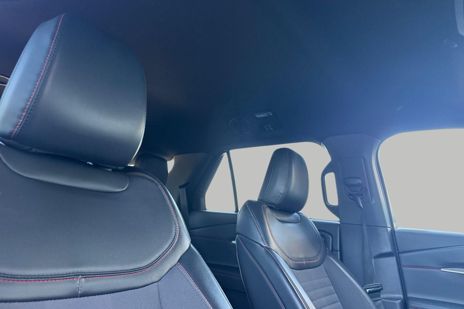Used 2025 Ford Explorer - photo 22