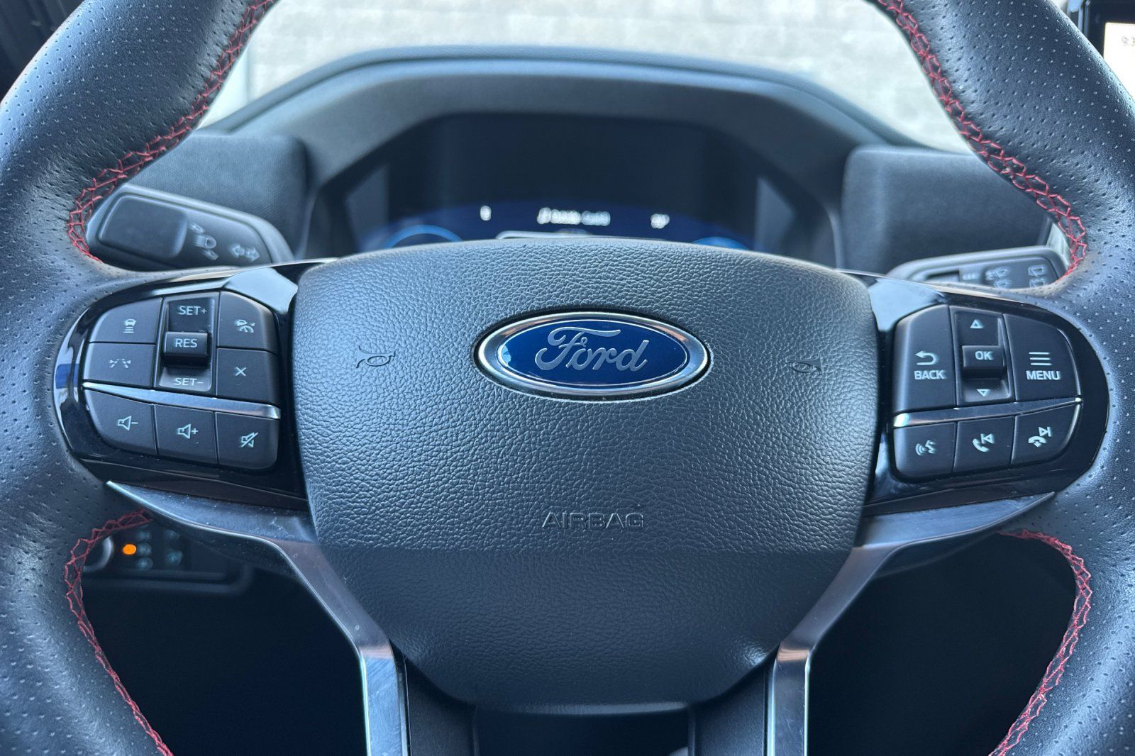 Used 2025 Ford Explorer - photo 29