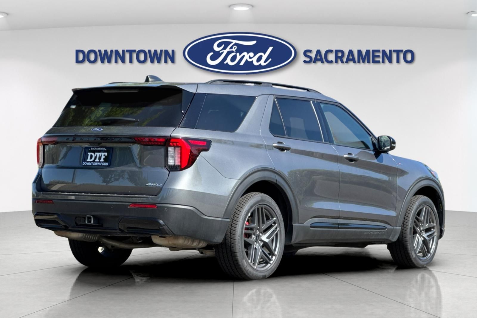 Used 2025 Ford Explorer - photo 7