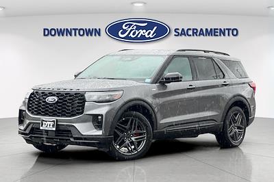 Used 2025 Ford Explorer - photo 1
