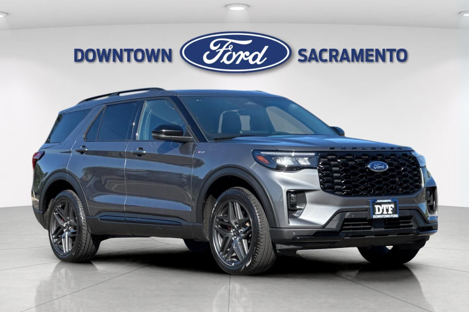 Used 2025 Ford Explorer - photo 12