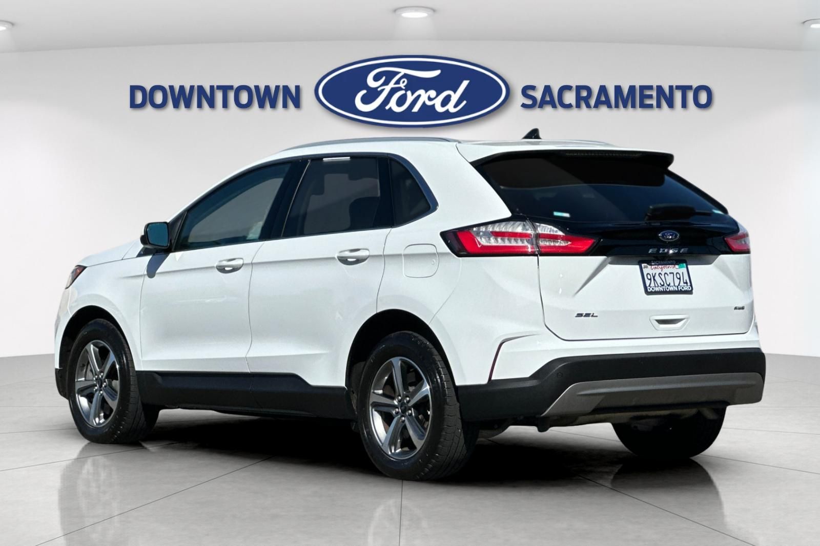 Used 2024 Ford Edge - photo 2