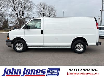 Used 2024 GMC Savana 2500 - photo 1