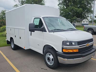 2025 Chevrolet Express 3500 Regular Cab DRW RWD Cutaway for sale #T2498S - photo 2