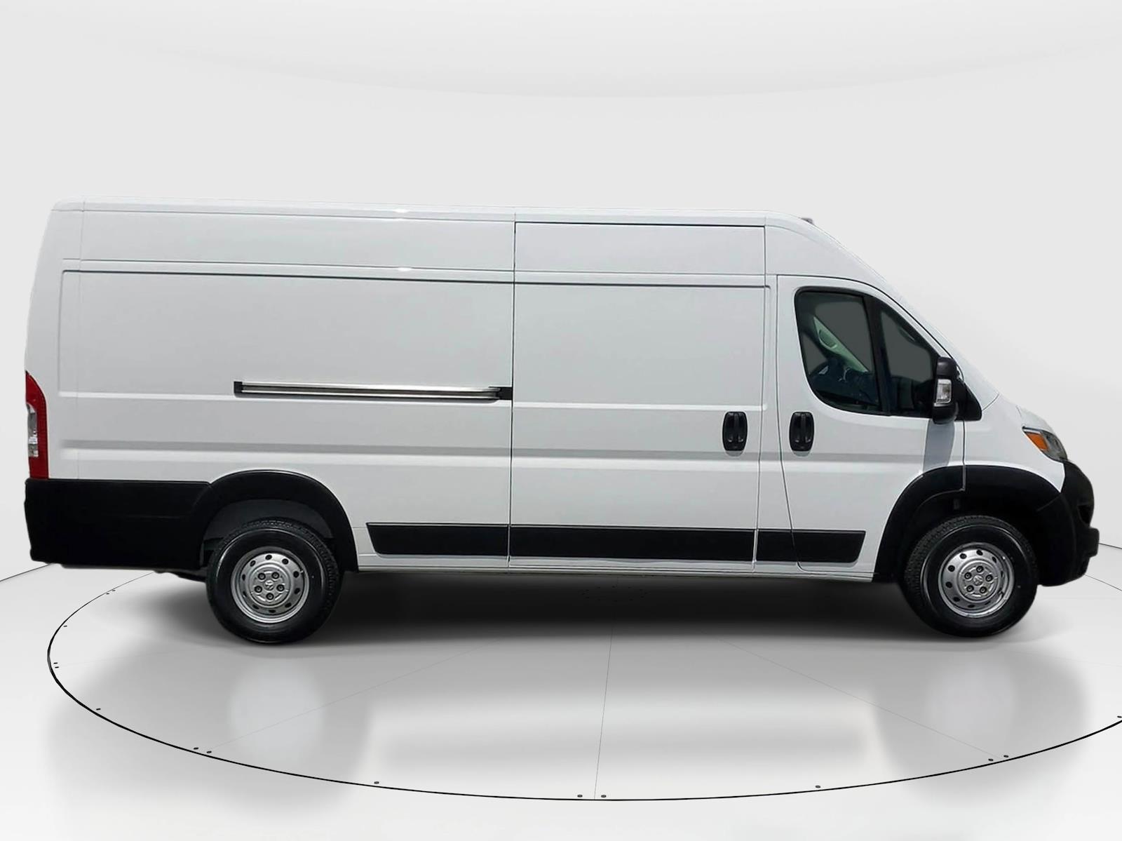 Used 2023 Ram ProMaster 3500 - photo 2