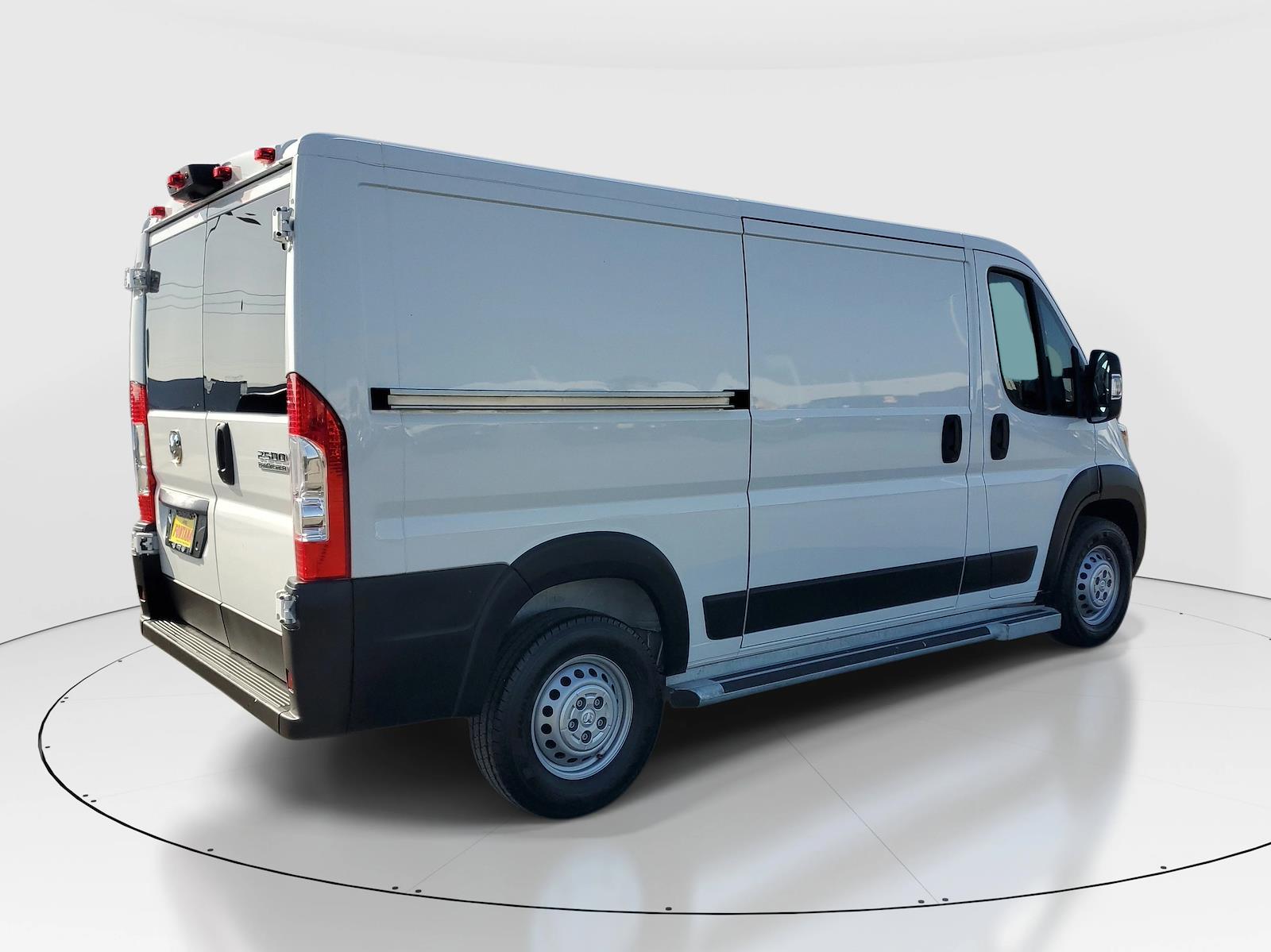 Used 2025 Ram ProMaster 2500 - photo 8