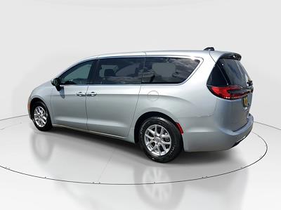 2023 Chrysler Pacifica FWD Minivan for sale #PRT432 - photo 2