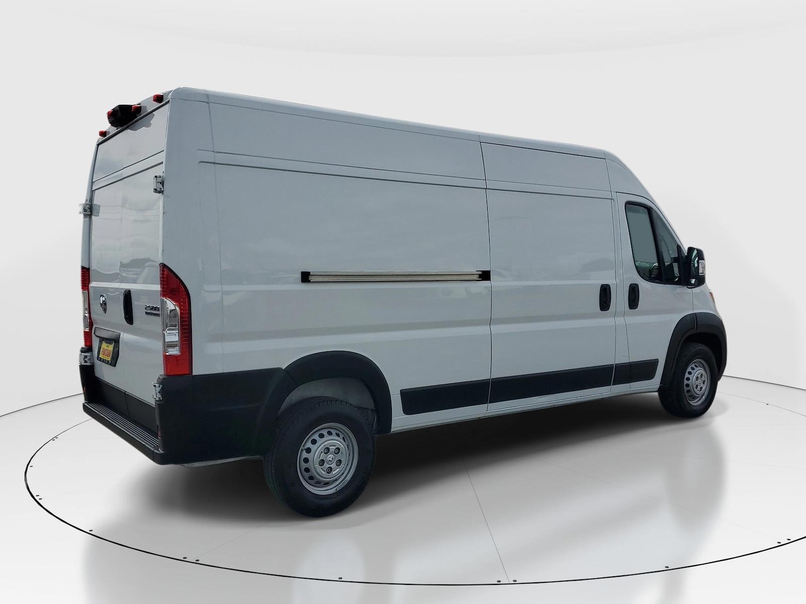 Used 2024 Ram ProMaster 2500 - photo 7
