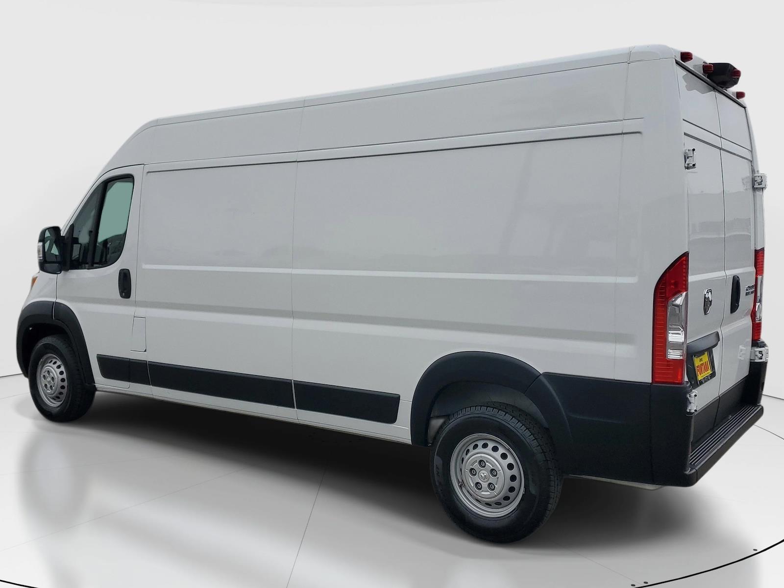 Used 2025 Ram ProMaster 2500 - photo 2