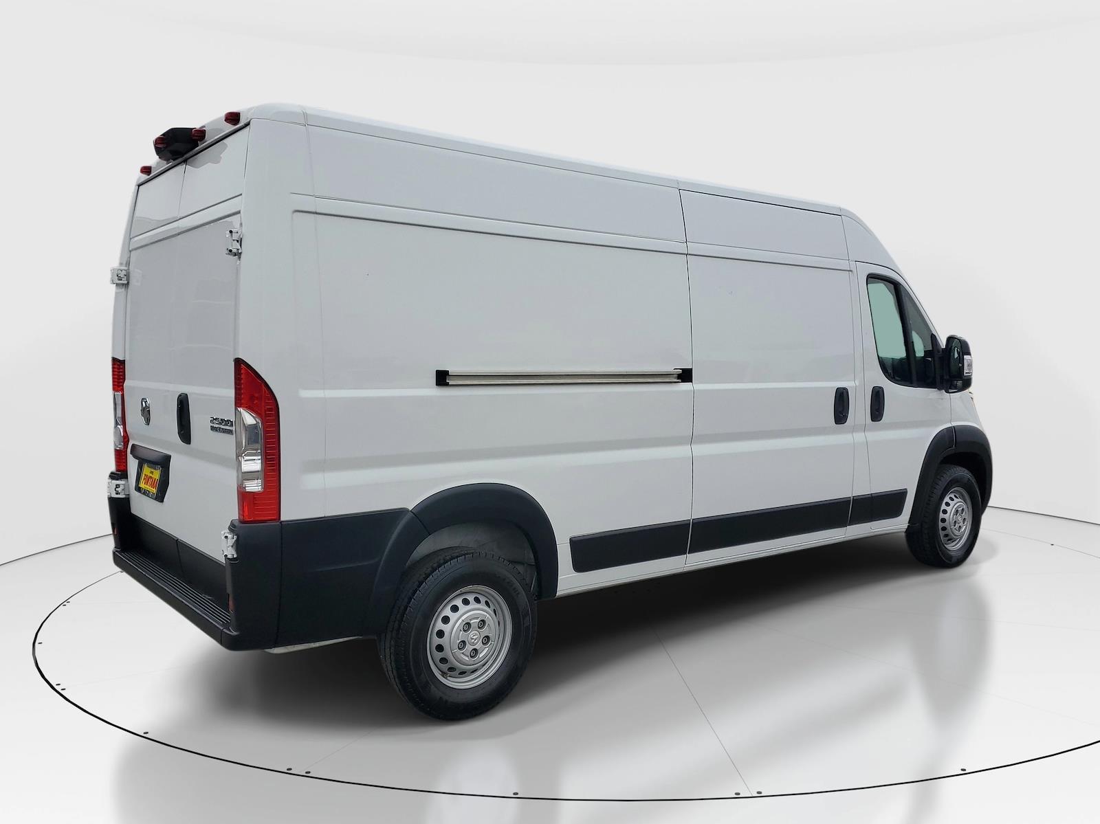 Used 2025 Ram ProMaster 2500 - photo 7