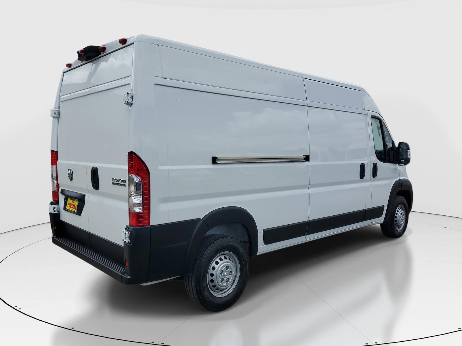 Used 2025 Ram ProMaster 2500 - photo 7