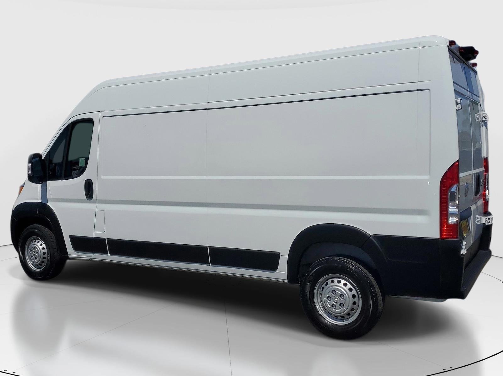 Used 2025 Ram ProMaster 2500 - photo 5