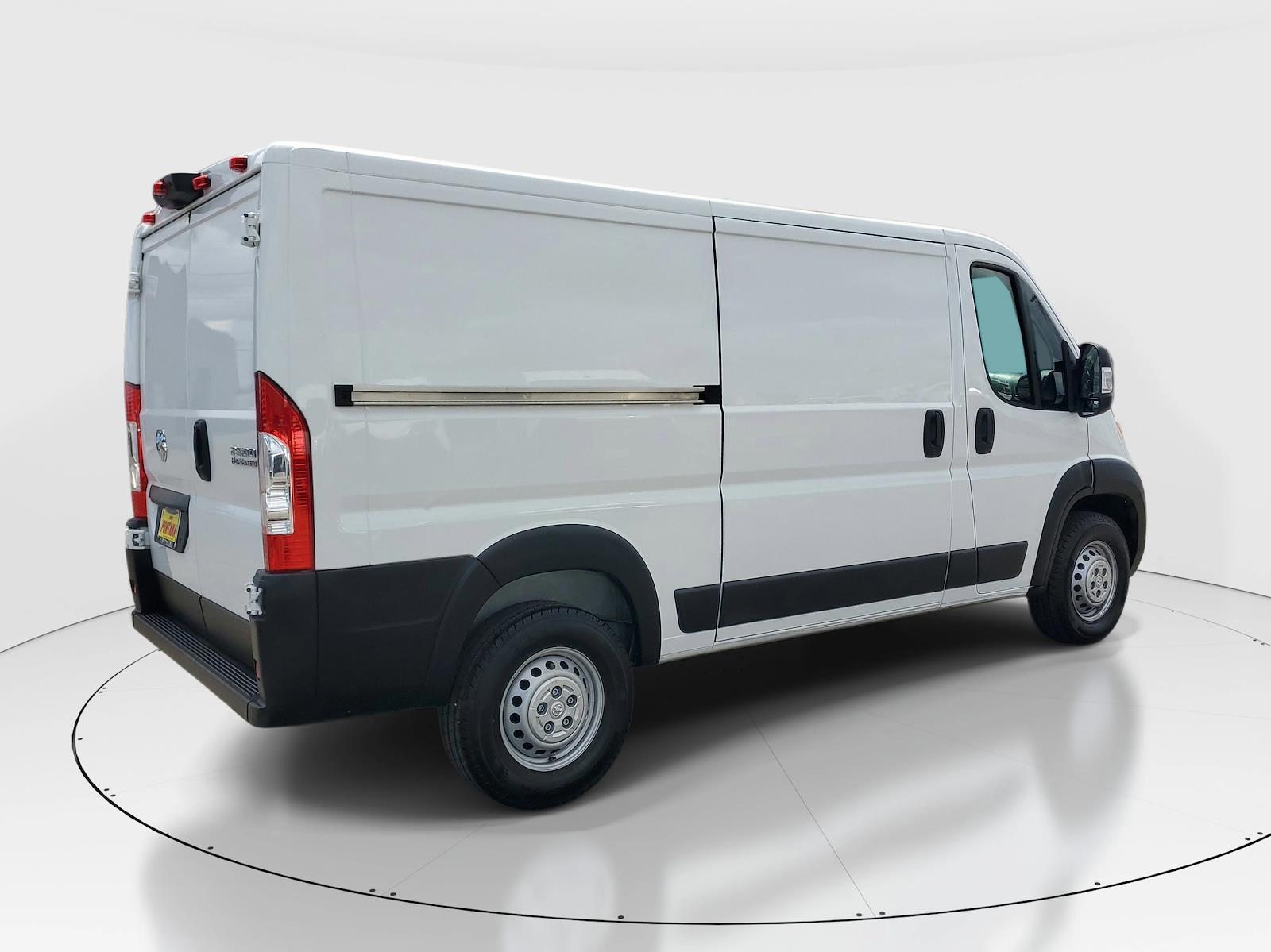 Used 2025 Ram ProMaster 2500 - photo 7