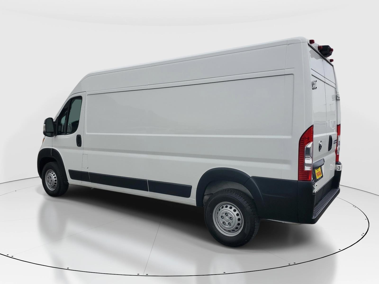Used 2025 Ram ProMaster 2500 - photo 2