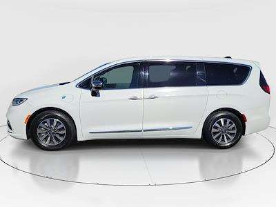 2023 Chrysler Pacifica FWD Minivan for sale #PRT546 - photo 2