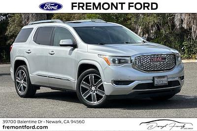 Used 2017 GMC Acadia - photo 1