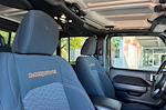 2022 Jeep Gladiator Crew Cab 4WD Pickup for sale #NL132688A - photo 18