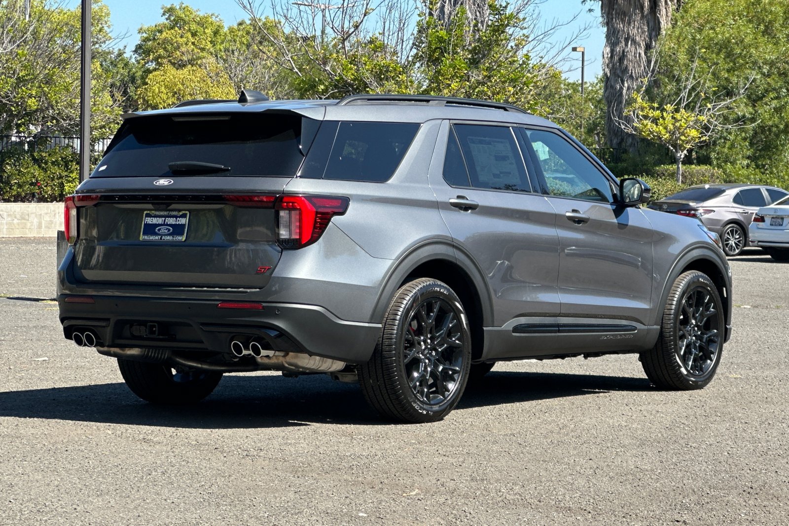New 2027 Ford Explorer - photo 2