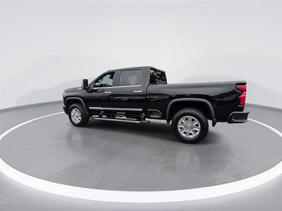Used 2024 Chevrolet Silverado 2500 - photo 1