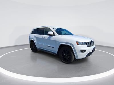 Used 2018 Jeep Grand Cherokee - photo 1