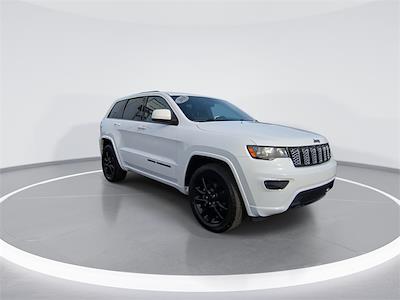 Used 2018 Jeep Grand Cherokee Altitude for sale #19C6513B - photo 2