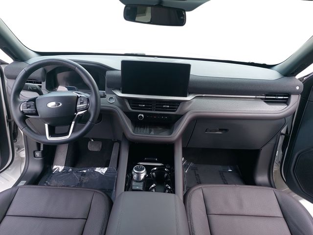 Used 2025 Ford Explorer - photo 11