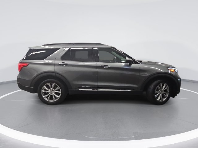Used 2023 Ford Explorer - photo 2