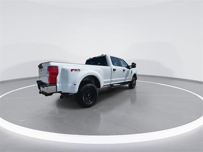 2022 Ford F-350 Crew Cab DRW 4x4 Pickup for sale #10F2372B - photo 2