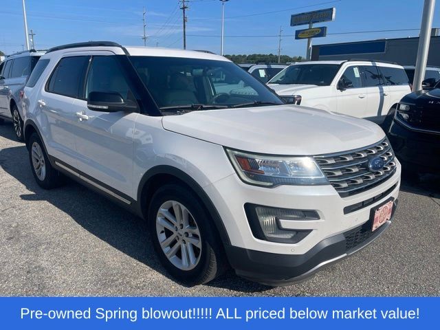 Used 2017 Ford Explorer - photo 2