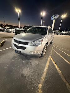 Used 2009 Chevrolet Traverse - photo 1