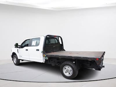 Used 2019 Ford F-250 XL Crew Cab 4x4 Flatbed Truck for sale #RAW10062 - photo 2