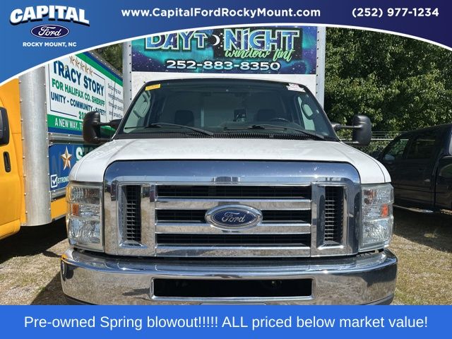 Used 2017 Ford E-350 - photo 1