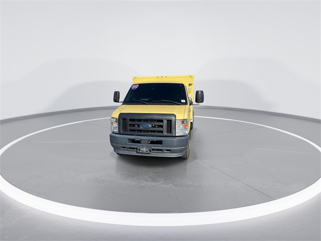 Used 2022 Ford E-450 - photo 5
