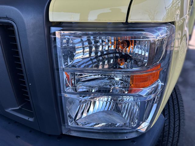 Used 2022 Ford E-450 - photo 11