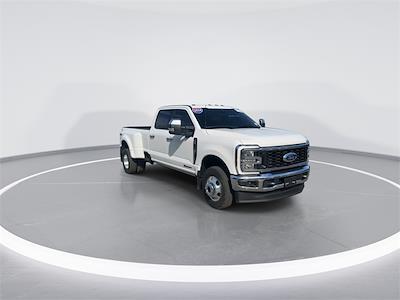 Used 2024 Ford F-350 - photo 1