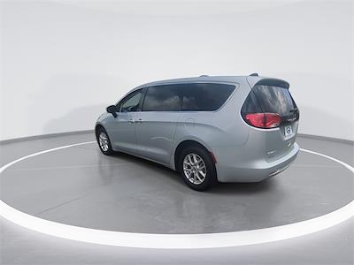 Used 2022 Chrysler Voyager LX Minivan for sale #HPJ10039 - photo 2