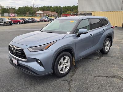 Used 2022 Toyota Highlander - photo 1