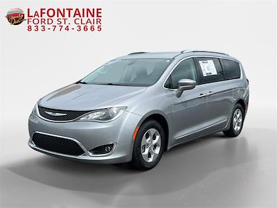 2017 Chrysler Pacifica FWD Minivan for sale #5I053A - photo 1