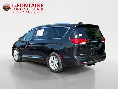 2017 Chrysler Pacifica FWD Minivan for sale #5I106S - photo 2