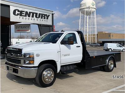 Used 2023 Chevrolet Silverado 5500 Flatbed Truck for sale #51456 - photo 1