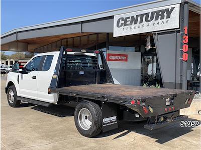 Used 2020 Ford F-350 Super Cab Flatbed Truck for sale #51952 - photo 2