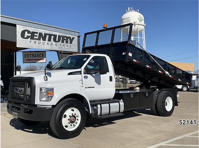 Used 2022 Ford F-750 - photo 1