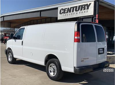 Used 2020 Chevrolet Express 2500 - photo 1